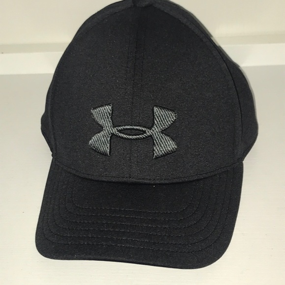 Under armor hat - Picture 1 of 1